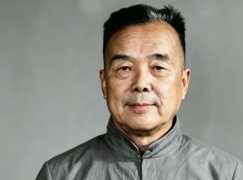 画家 贺志伊